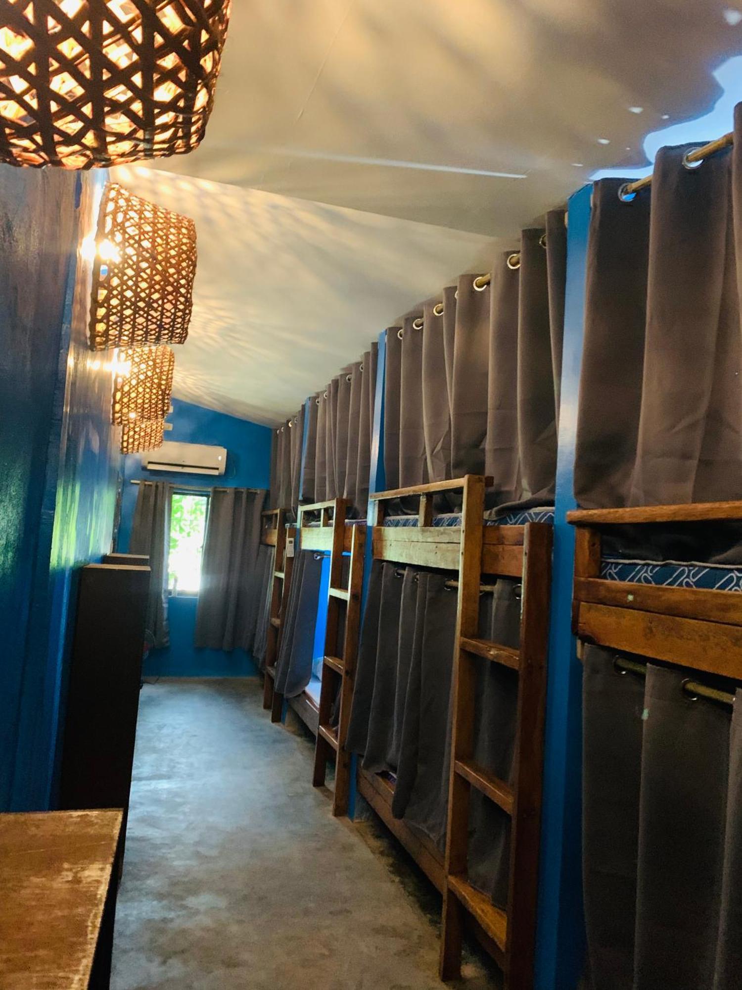 Jaydy Hostel General Luna  Eksteriør bilde