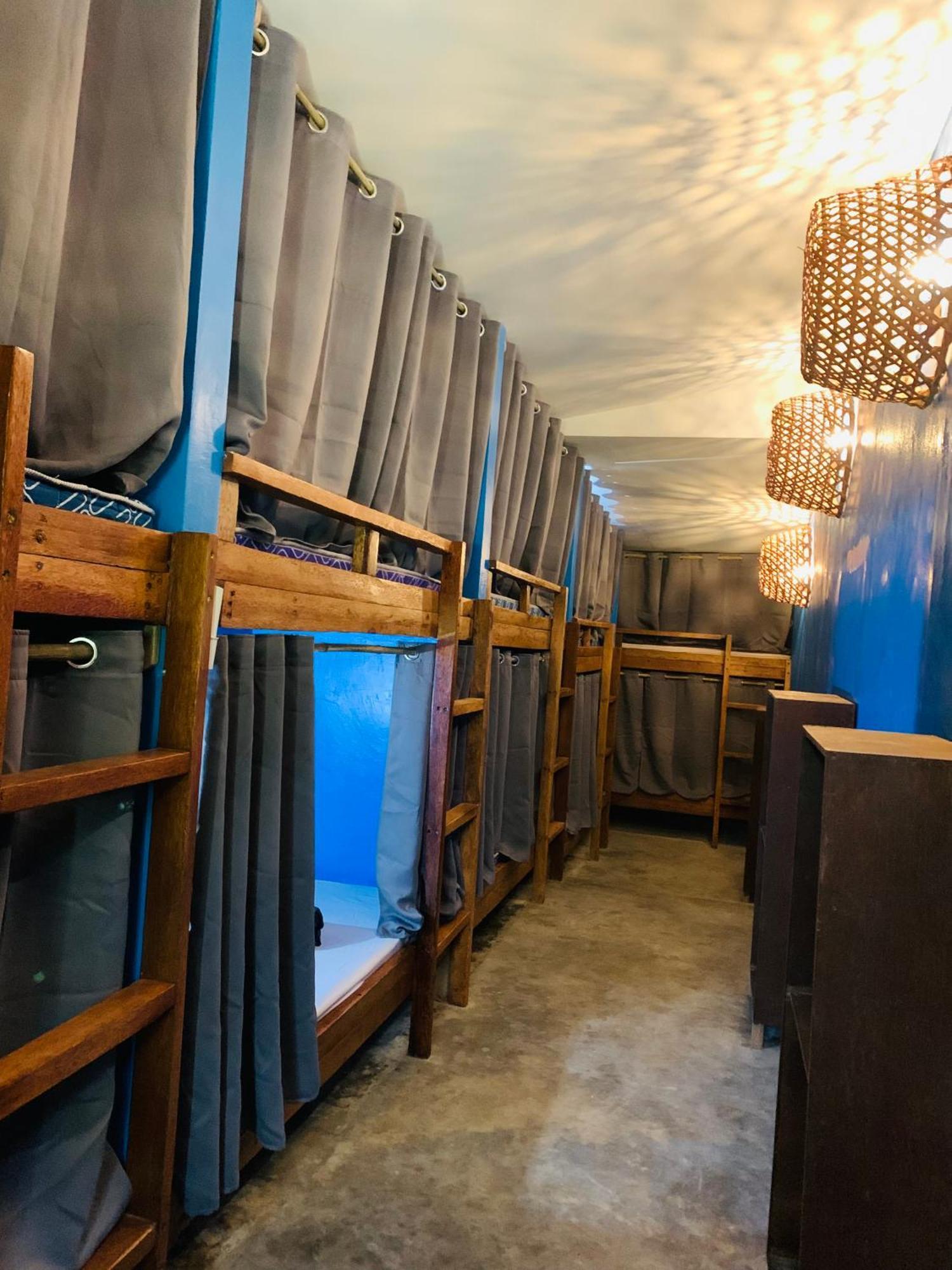 Jaydy Hostel General Luna  Eksteriør bilde